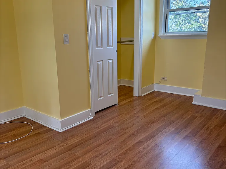 295 Pine St — Photo 10