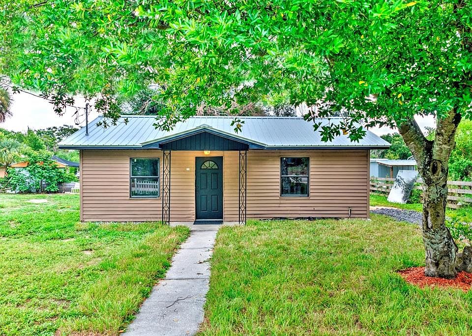 1st image of 131 Wiggins Ave