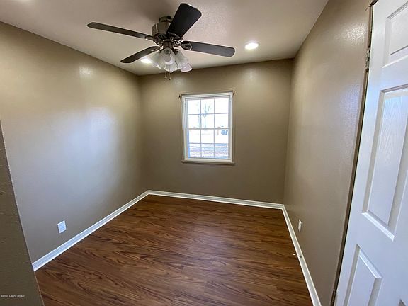 5th image of 9904 Plaudit Way