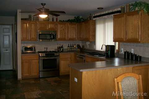 3rd image of 48617 Amber Ln
