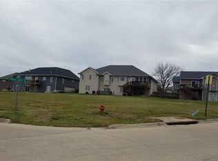 1890 Rogers Creek Rd, Ely, IA 52227