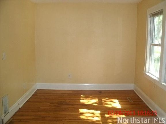 5th image of 3400 Polk St NE