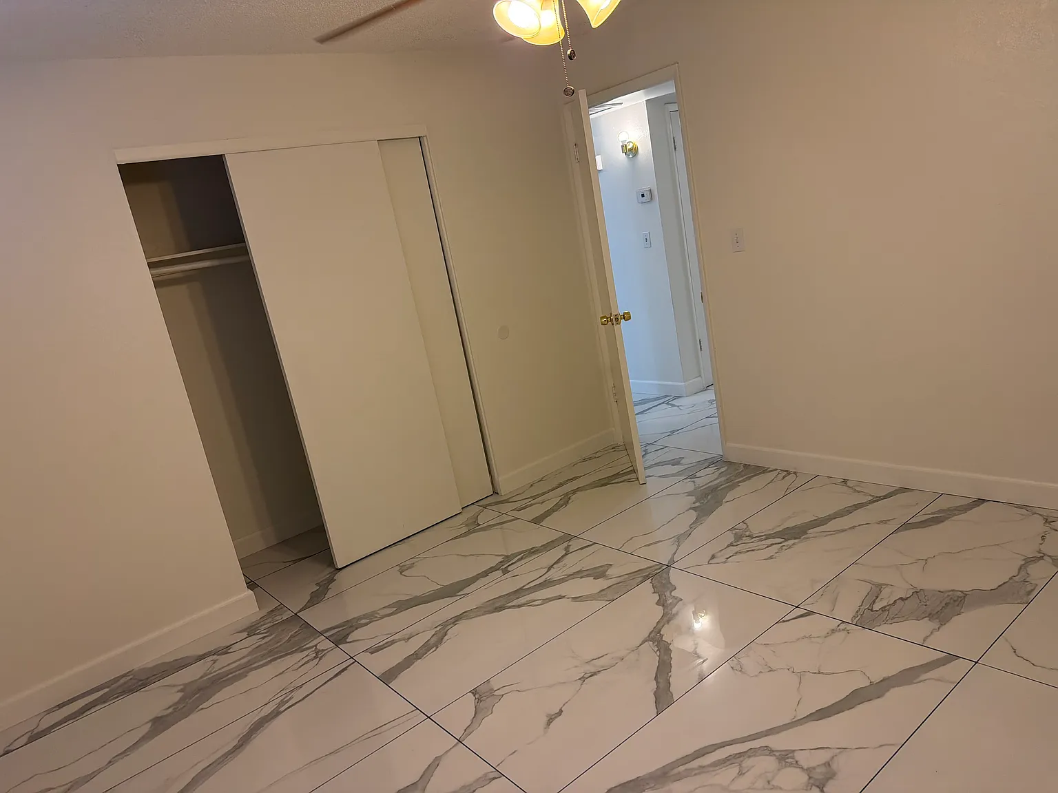 2 bed, 700 sqft, $1,450 — Photo 3