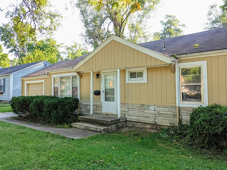 7223 Beverly St — Photo 3