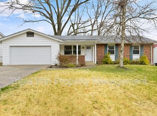 2041 Northaire Ln, Saint Louis, MO 63138