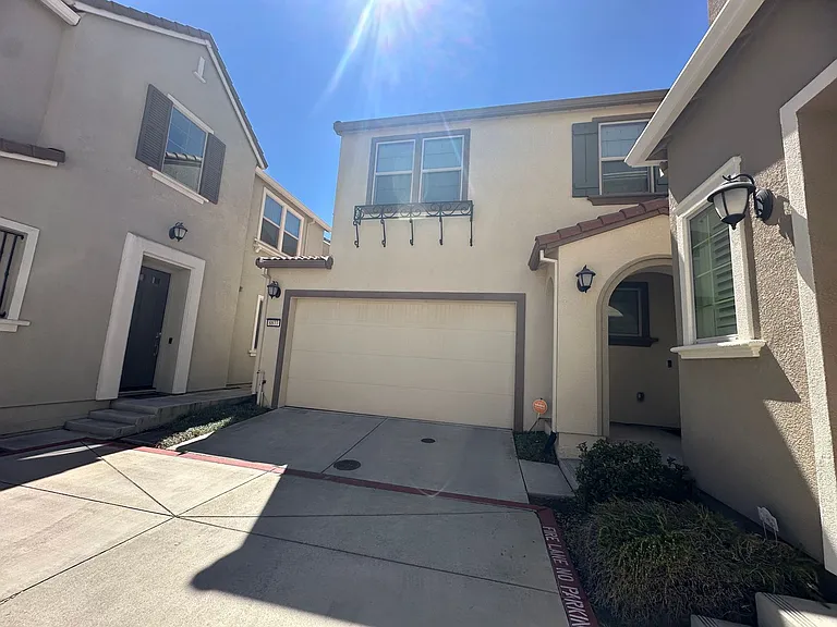 8877 Solo Way — Photo 2