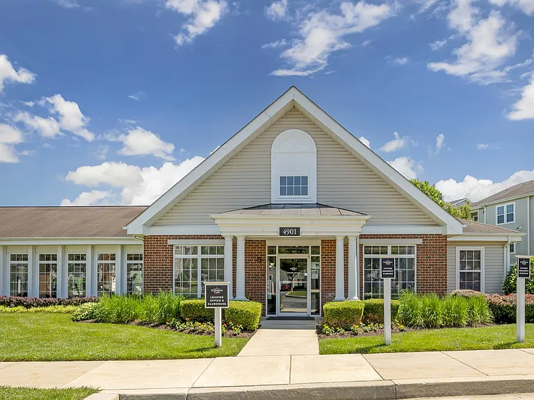 The Apartments at Wellington Trace — Photo 16