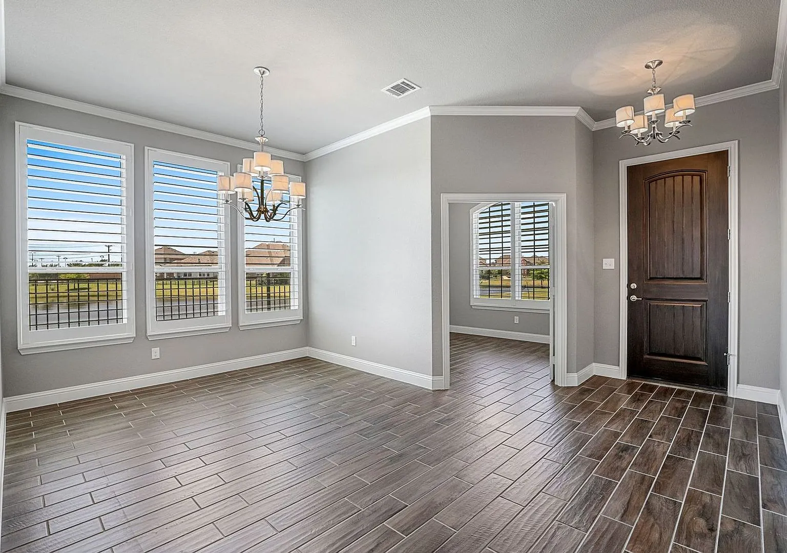 Breathtaking 3 Bedroom Home Overlooking the Community Lake in Celina! — Photo 2