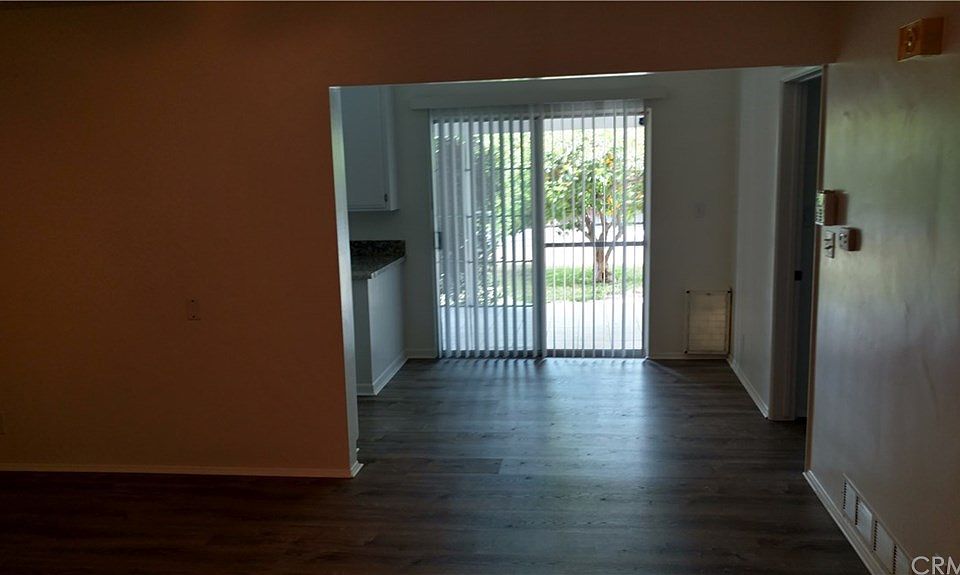 1st image of 40582 Mayberry Ave