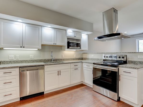 218-2 W Main St #D