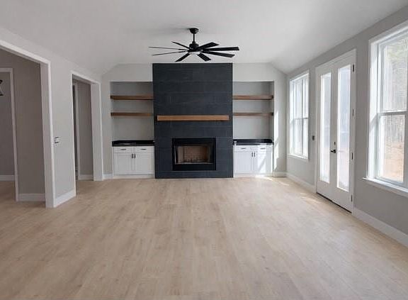 3rd image of 6860 Heardsville Rd