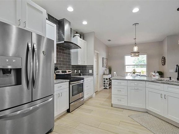 4th image of 10840 Carloway Hills Dr