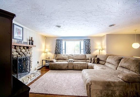 2nd image of 66 Rockland St