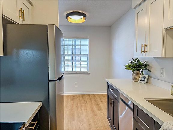 4th image of 800 Martin Behrman Ave APT 202