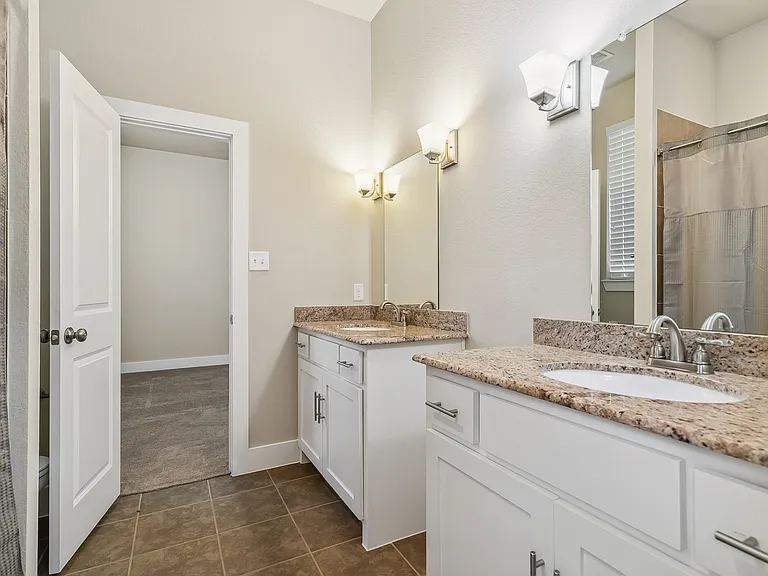 2508 Sanders Ct — Photo 22