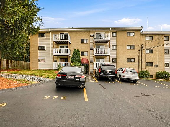 3rd image of 37 Hosmer St APT 17