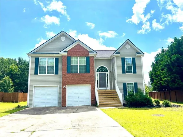 203 Galway Ln, Hampton, GA 30228