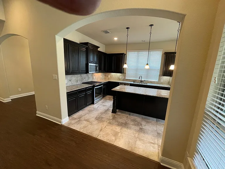 4052 Angelina Dr — Photo 16