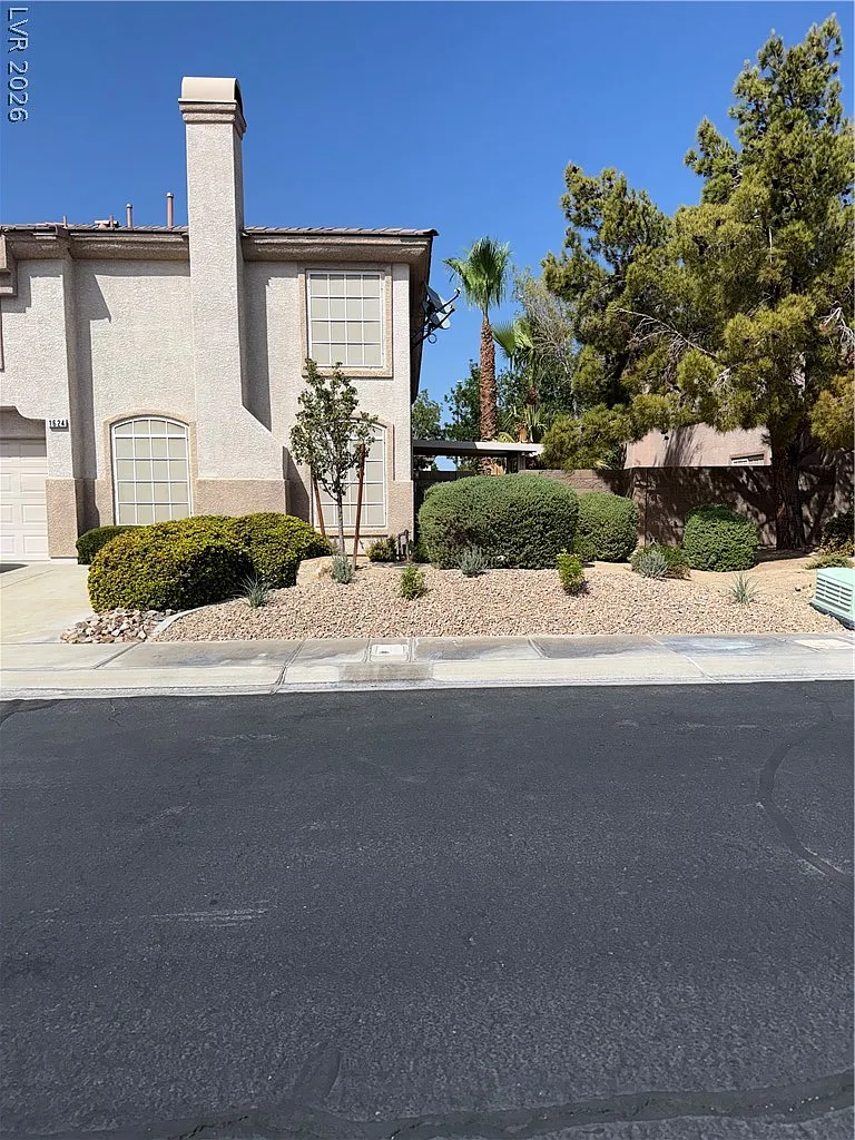 3 bed, 2.5 bath, 1508 sqft, $1,795 — Photo 1