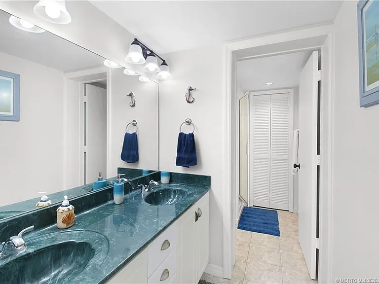 10044 S Ocean Dr #401 — Photo 24