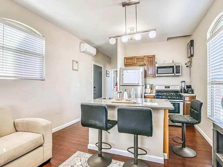 702 Myrtle Ave — Photo 26