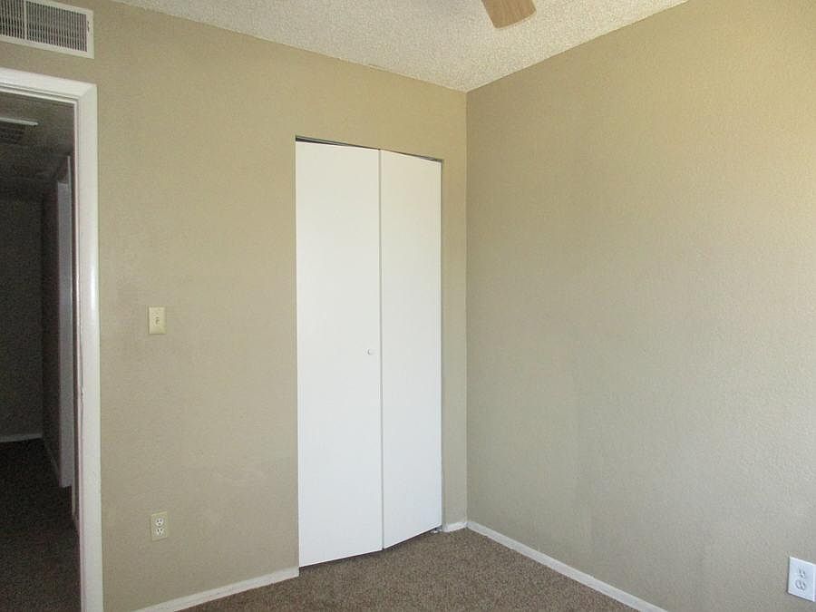 2nd image of 3321 E Riverside St