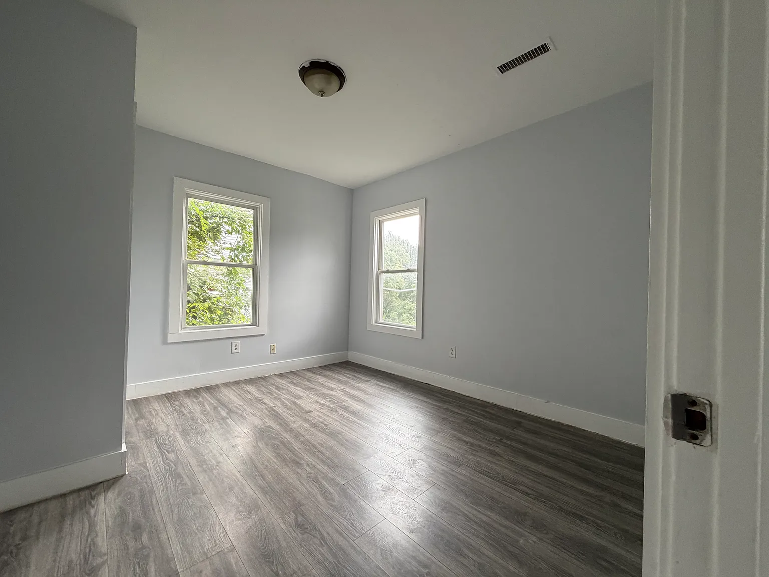 2 bed, 1.5 bath, 1000 sqft, $1,345 — Photo 1
