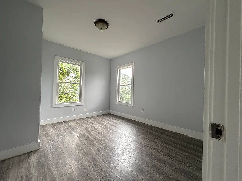 80-2 Alder St #B2