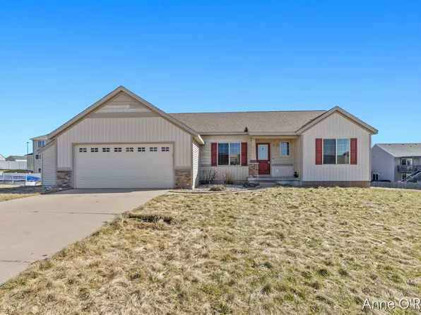 4255 Cloverfield Ct, Wayland, MI 49348