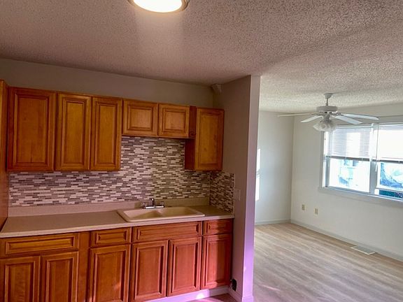 2nd image of 417 Admiral St Floor 3