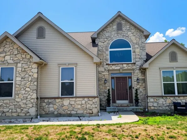 433 Eagleview Dr, Mohrsville, PA 19541