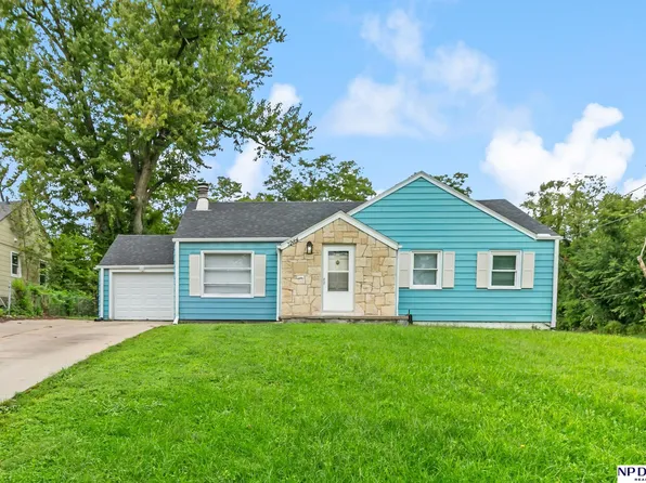 7284 Minne Lusa Blvd, Omaha, NE 68112