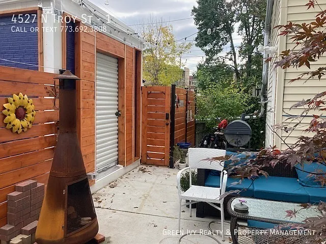 4527 N Troy St #1 — Photo 14