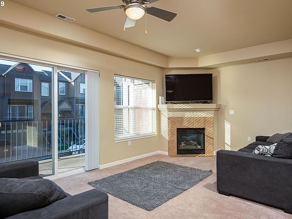 3rd image of 10840 SW Huntington Ave