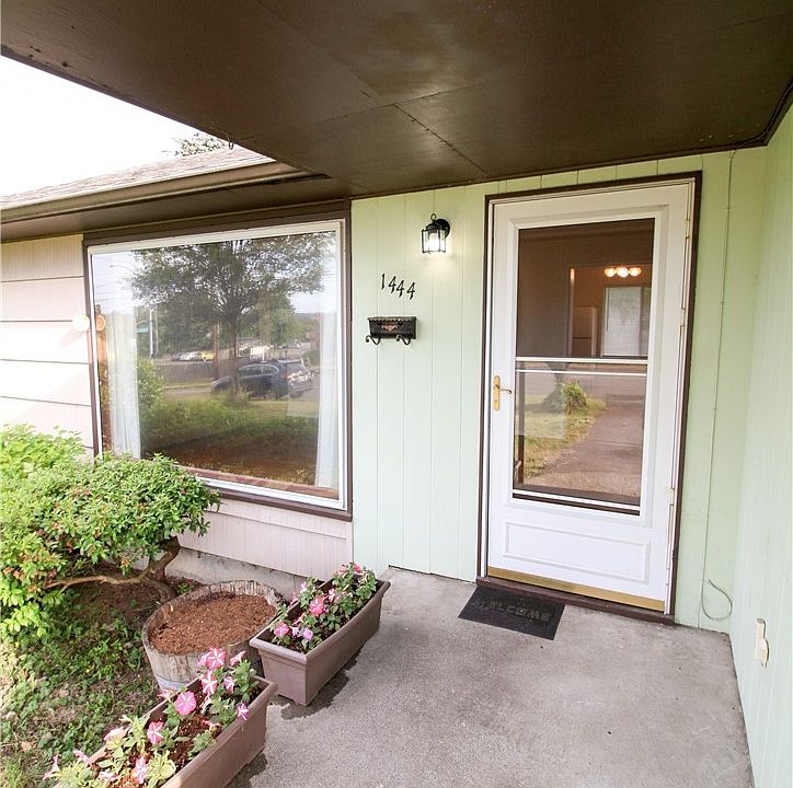 1st image of 1444 E Fairbanks St