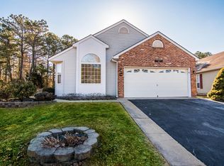 136 Canterbury Ln, Toms River, NJ 08757