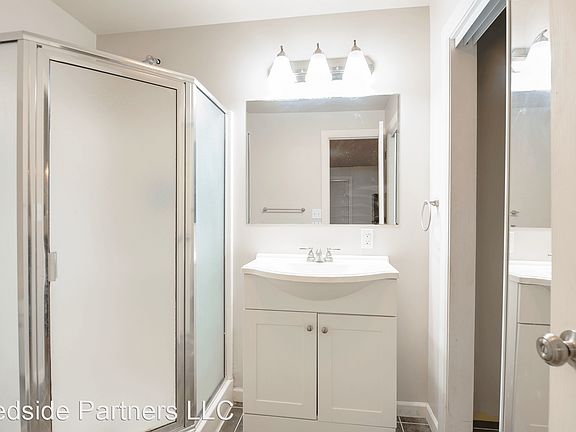 5th image of 2034 Minor Ave E #17409229