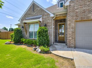 1902 W 117th Ct S, Jenks, OK 74037