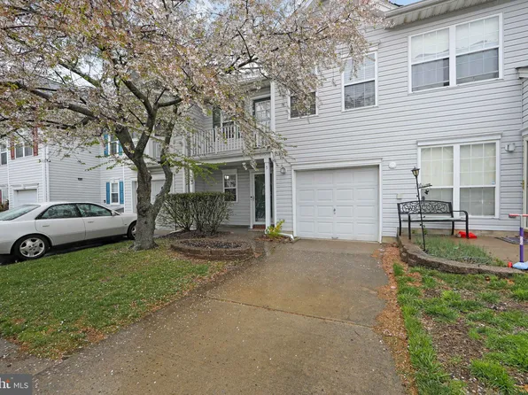 5 Cypress Point Ct, Blackwood, NJ 08012
