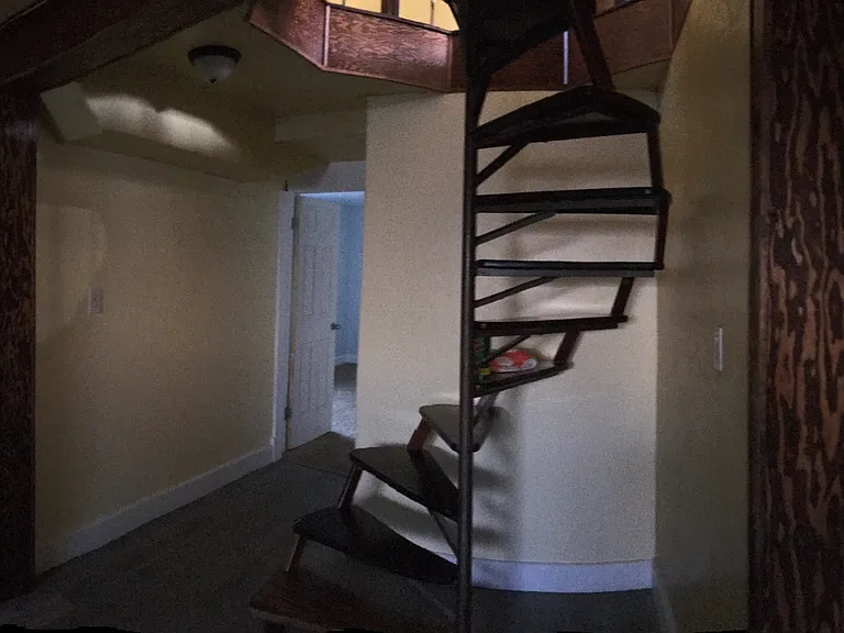 236 S 800 E — Photo 11