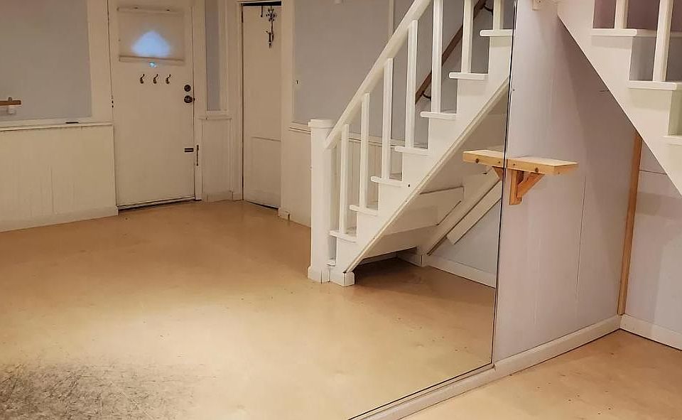 2nd image of 241 Argyle St