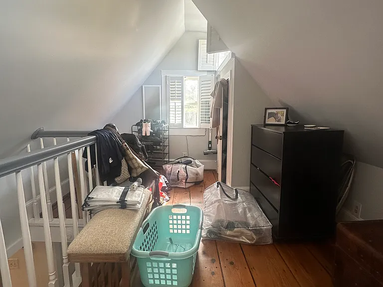 205 E Marshall St — Photo 11