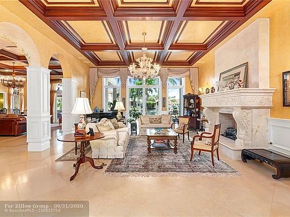 3rd image of 30 Isla Bahia Dr