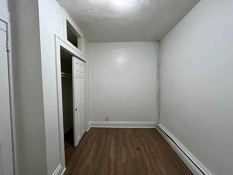 31 Van Nostrand Ave — Photo 6