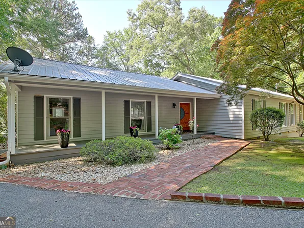 1693 Quail Hollow Dr, Hamilton, GA 31811