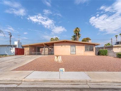 717 N 17th St, Las Vegas, NV, 89101