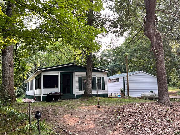3rd image of 9519 West Dr