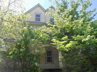613 E Locust St, Davenport, IA
