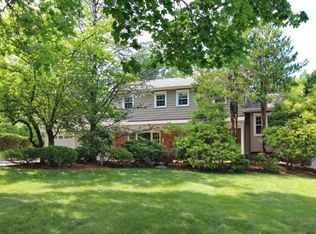 10 Splitrock Rd, Livingston, NJ 07039