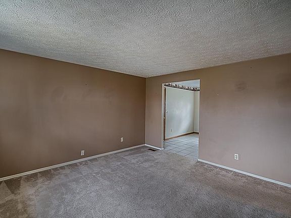 3rd image of 5052 Angelita Ave